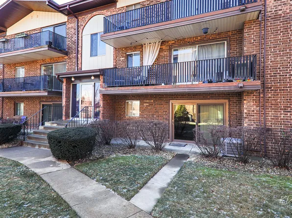 5237 James Ln APT 1213, Crestwood, IL 60418