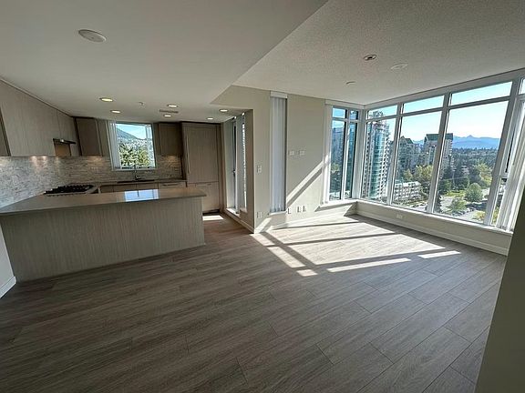 4th image of 1182 Westwood St #1803
