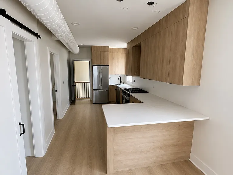 88 Sanford Ave #2 — Photo 6