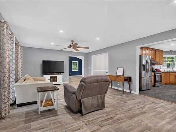 4th image of 287 Plantation Cir SW
