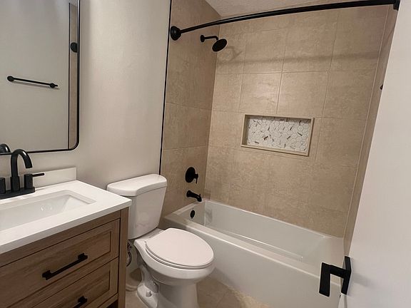 5th image of 725 Jupiter Blvd NW