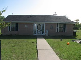 926 S Avenue I, Clifton, TX 76634