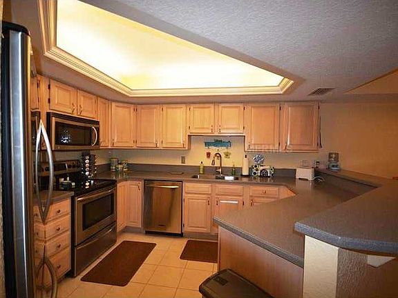 5th image of 1630 Royal Palm Dr S APT C