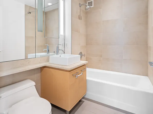 306 Gold Street 37C image 10 of 11