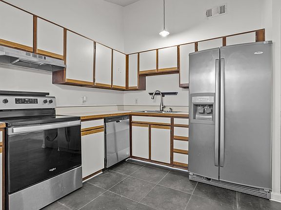 3rd image of 3511 Dublin Ct