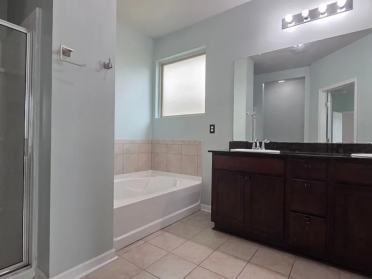 583 Fall River Dr — Photo 14
