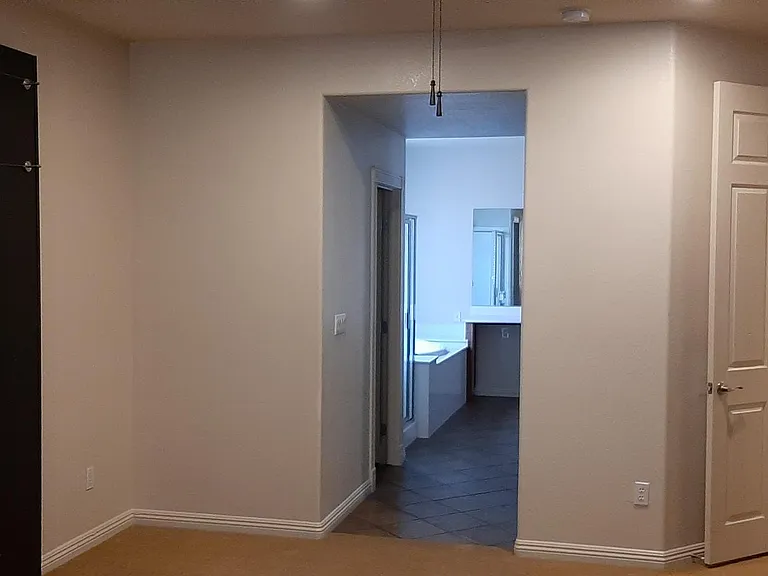 230 Valerian St — Photo 30