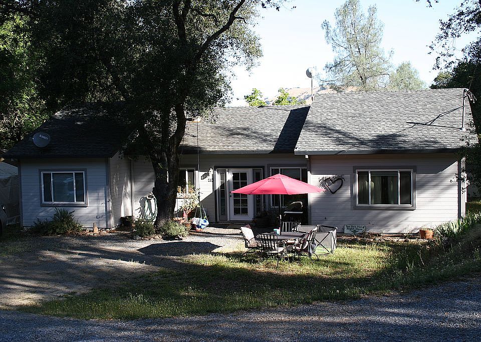 2nd image of 424 Coloma Heights Rd