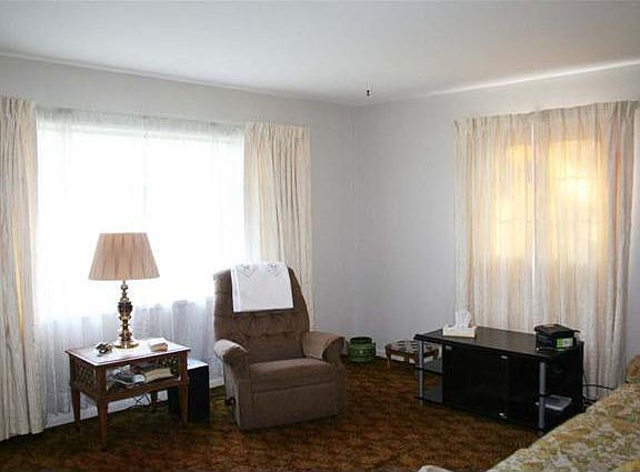 4th image of 2304 Belcher Dr
