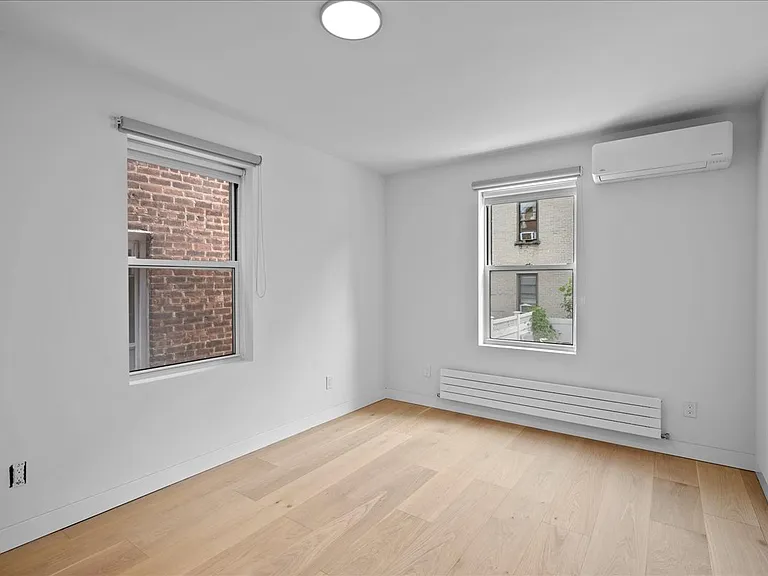 268 E 240th St #1 — Photo 11
