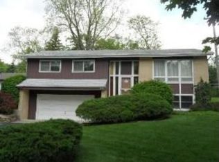 1615 Childs St, Wheaton, IL 60187