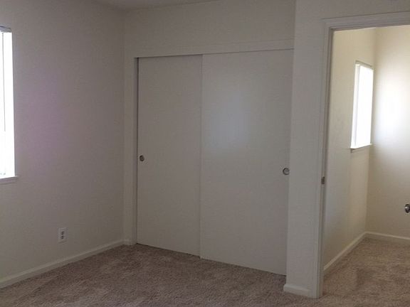 5th image of 10612 Mills Ave #113