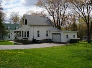 161 W Main St, Fontana, WI 53125