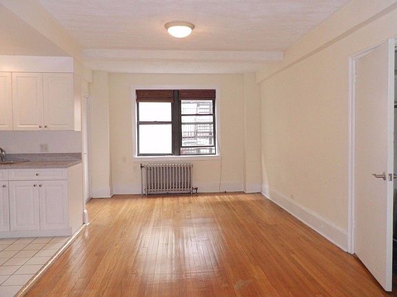 4th image of 850 Amsterdam Ave APT 4G
