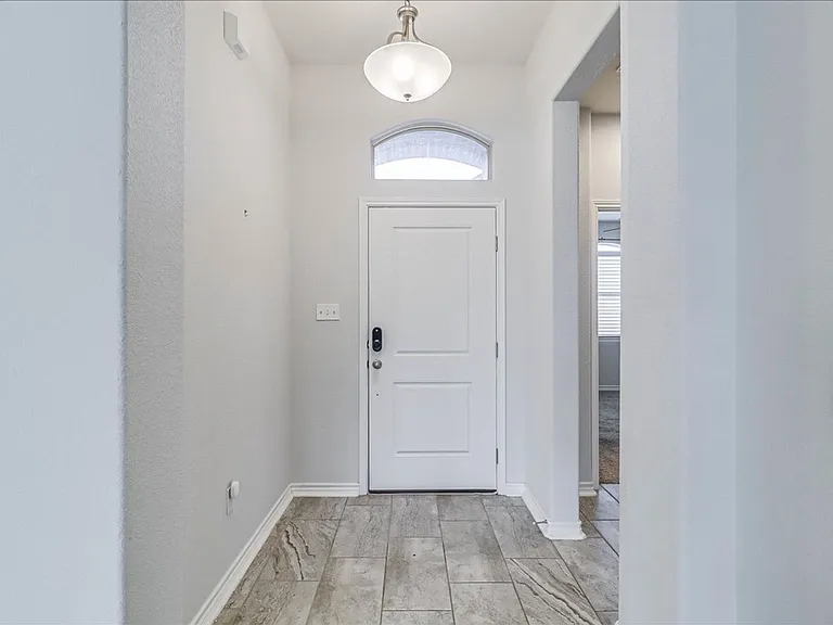 8010 Calma St — Photo 5