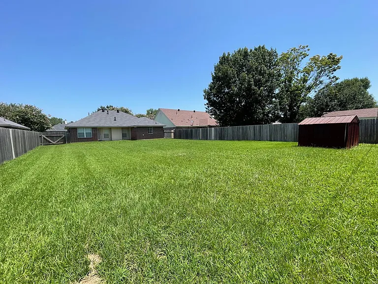 2922 Le Oaks Dr — Photo 17