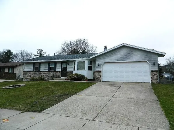 4527 Blackfoot Dr SW, Grandville, MI 49418