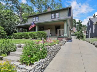 45 University Dr, East Lansing, MI 48823