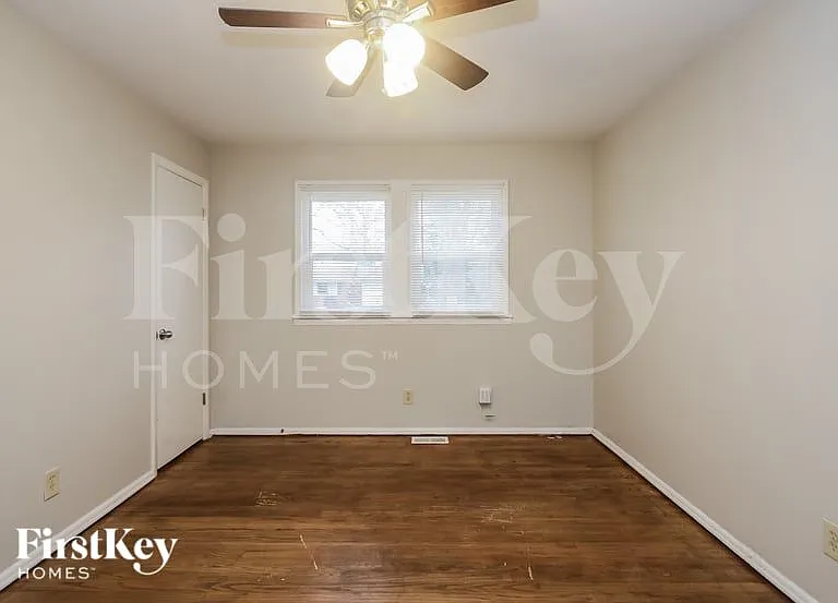 6045 N Alton Ave — Photo 11