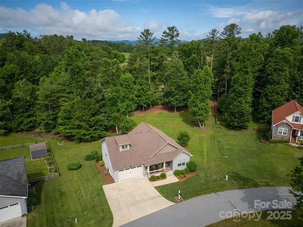 54 Asher Ln, Etowah, NC 28729