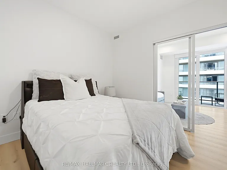 5 Wellington St S #1403 — Photo 12