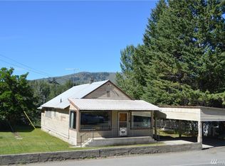 275 Riverside Ave, Winthrop, WA 98862