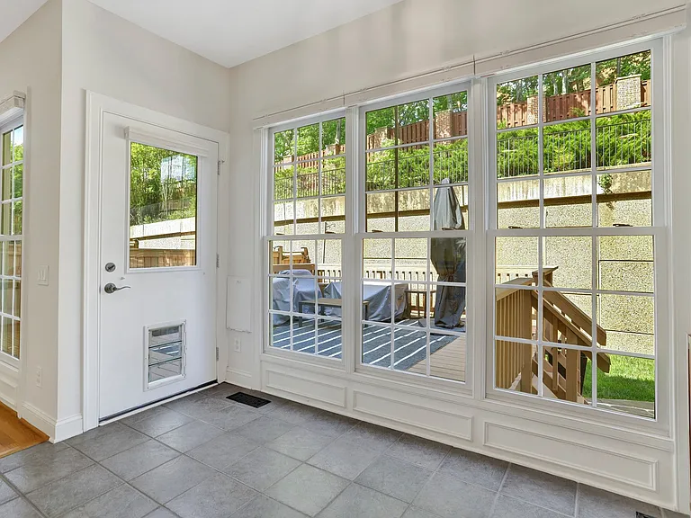 5231 Winter View Dr — Photo 17