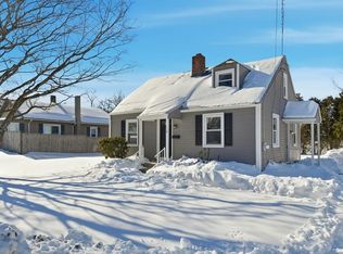 118 Pilgrim Rd, Springfield, MA 01118