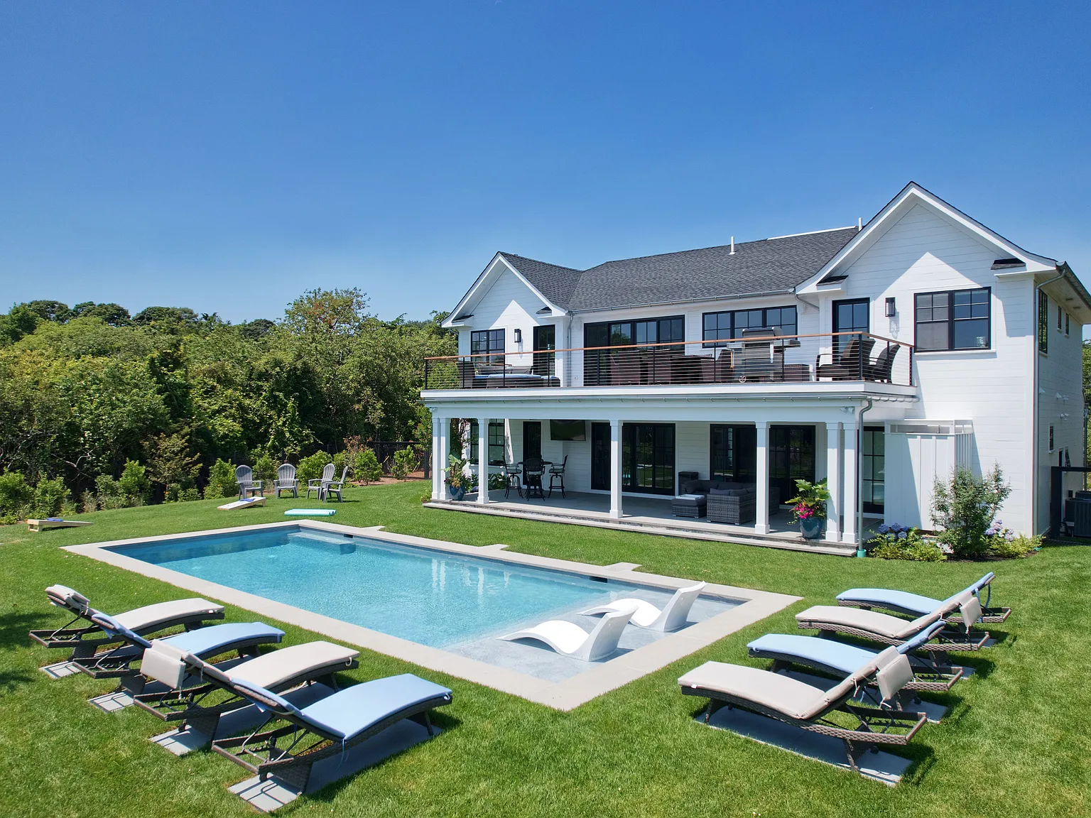 Stylish Montauk Beach Home with Ocean Views — Photo 1