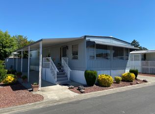 488 Colonial Park Dr, Santa Rosa, CA 95403