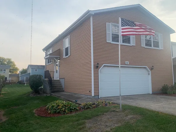 381 Thorncliffe Dr, Glendale Heights, IL 60139