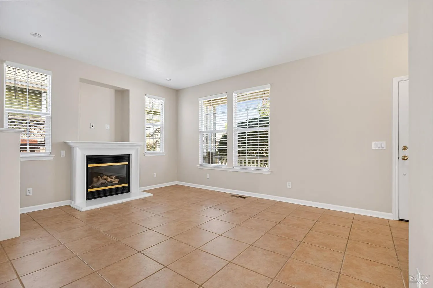 4728 Starbuck Avenue - Photo 12