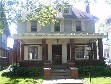 1st image of 1092 E 98th St