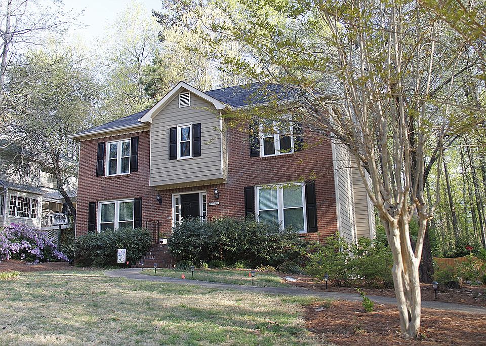 1st image of 1072 Chestnut Hill Cir