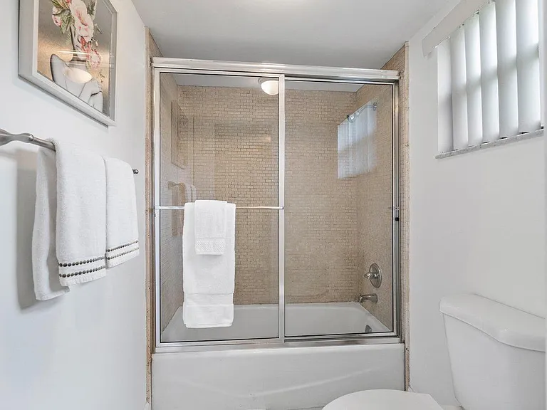 11863 Wimbledon Cir #433 — Photo 7