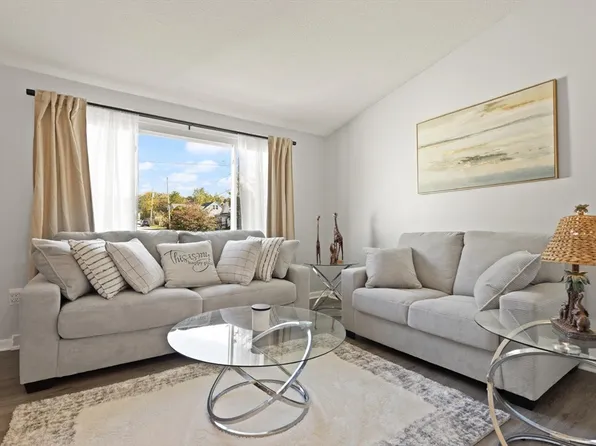 133 Kempton St, Fall River, MA 02724