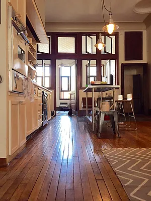 Rented by Voro, LLC | media 66