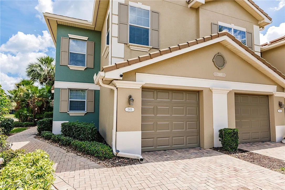 3 bed, 2.5 bath, 1821 sqft, $2,500 — Photo 3
