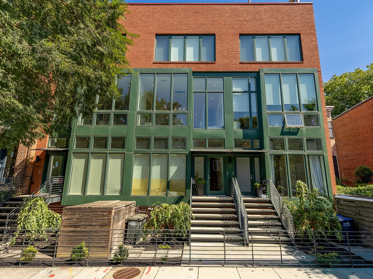 2 bed, 2.5 bath, 1847 sqft, $6,500 — Photo 2