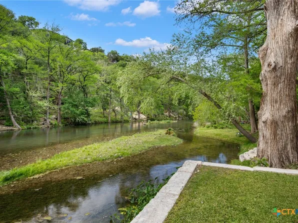 1771 Edgewater Fls, Canyon Lake, TX 78133