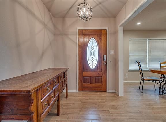 4th image of 1315 Churchill Dr