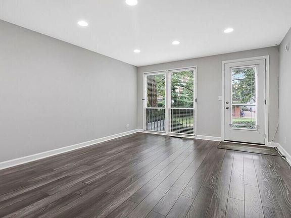 3rd image of 604 3rd St SW