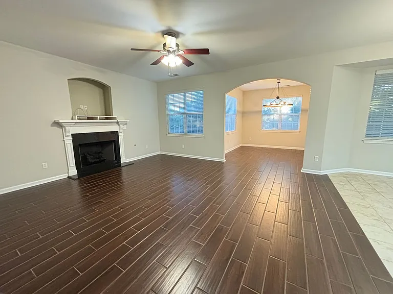 408 Abe Cir — Photo 6