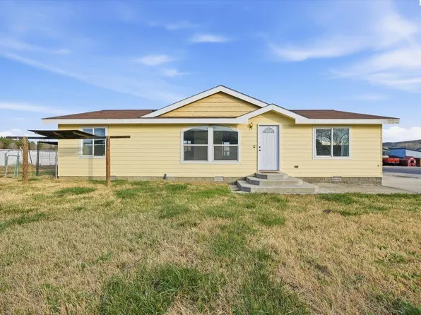 524 New Gate Dr, Prosser, WA 99350