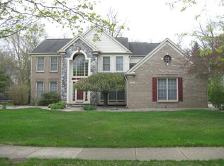 48197 Red Run Dr, Canton, MI 48187