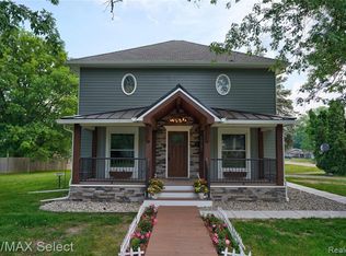 10121 Beecher Rd, Flushing, MI 48433