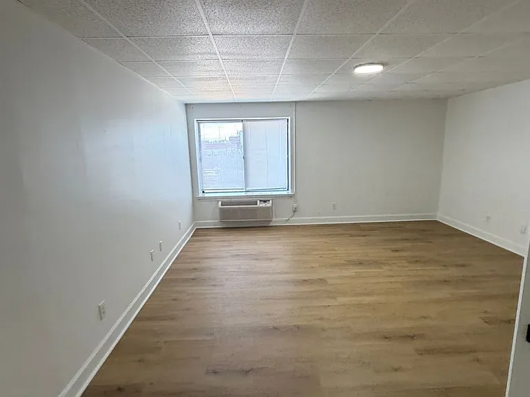 Park Place Apartments — Photo 25