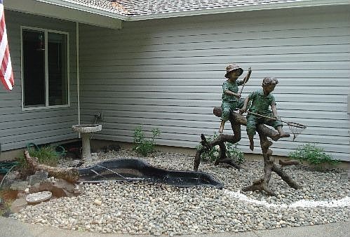 2nd image of 840 W Marcy Ave