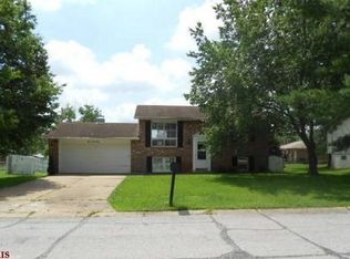 1138 Airglades Dr, Arnold, MO 63010