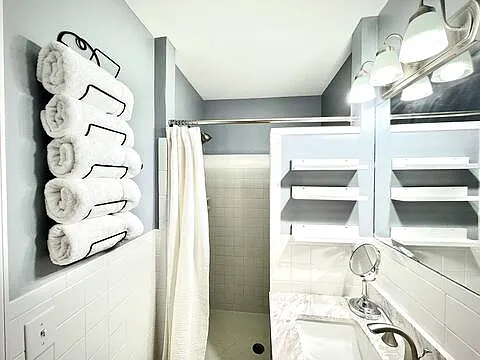 101 Connie Dr — Photo 32
